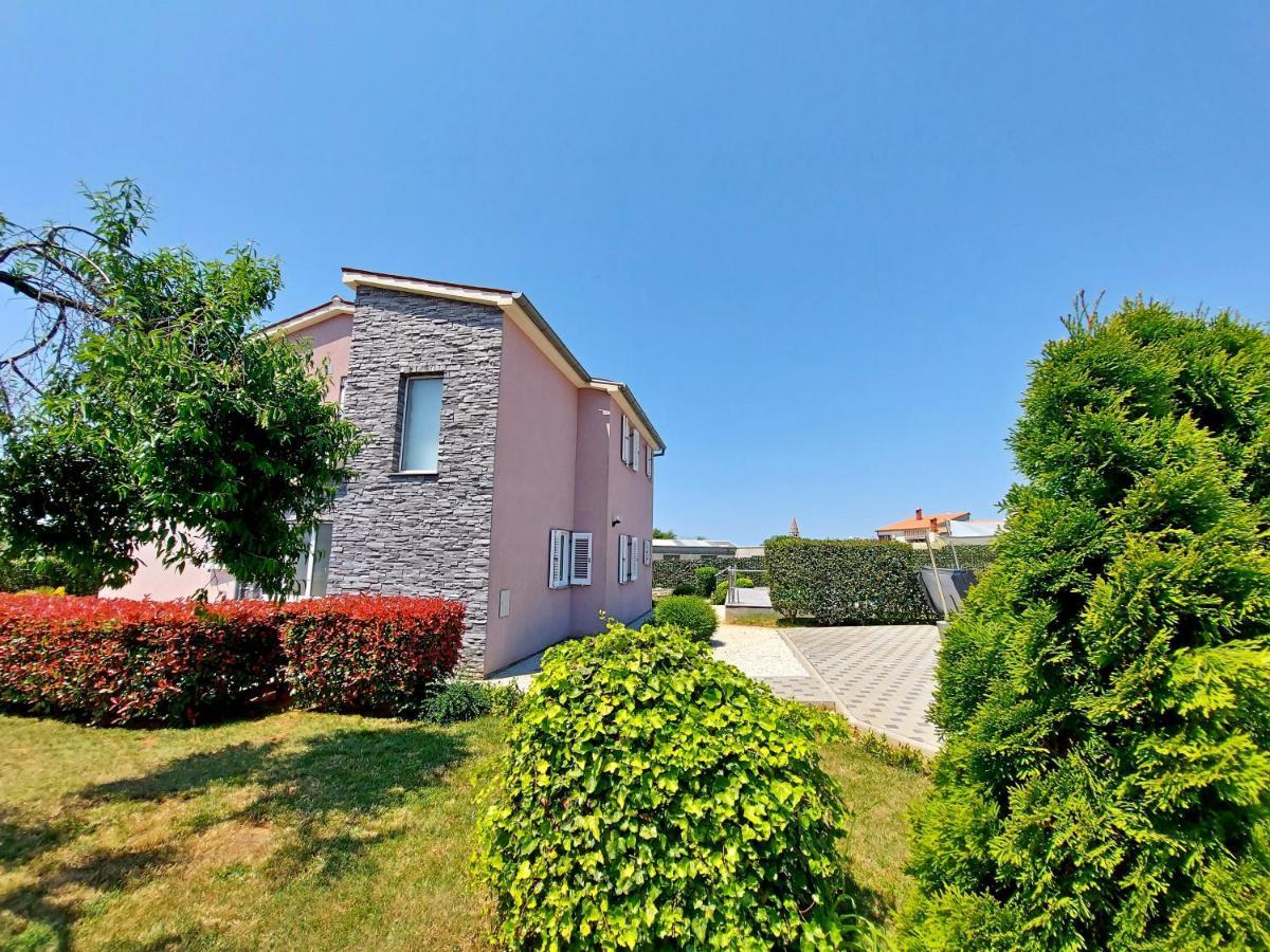 Villa Mattea Galižana Extérieur photo