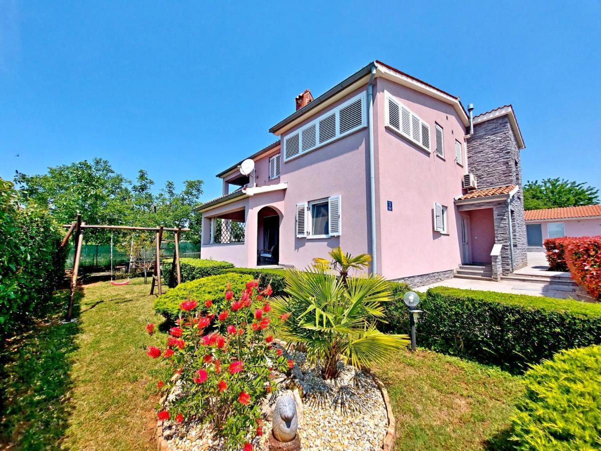 Villa Mattea Galižana Extérieur photo